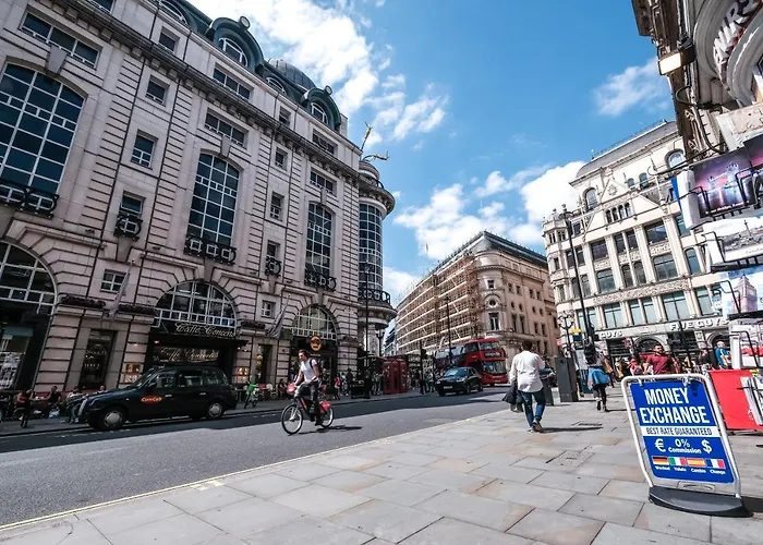 Grandeur 3 Bedroom Flat In London, Mayfair Hy3